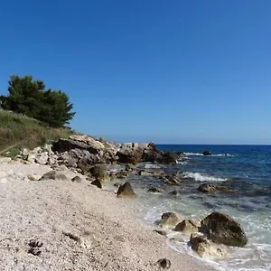 Adamo Villa